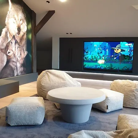 Villa La Loge Aux Loups, Contemporaine Avec Piscine Interieure, Sauna, Local Skis Et Velos, A 100 M Du Gerardmer