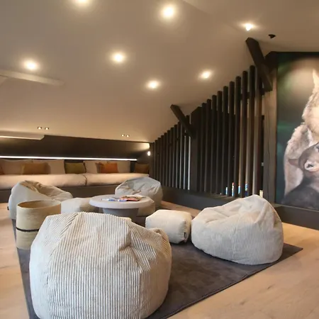 La Loge Aux Loups, Contemporaine Avec Piscine Interieure, Sauna, Local Skis Et Velos, A 100 M Du Gerardmer