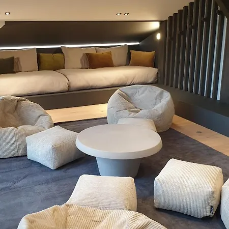 Villa La Loge Aux Loups, Contemporaine Avec Piscine Interieure, Sauna, Local Skis Et Velos, A 100 M Du