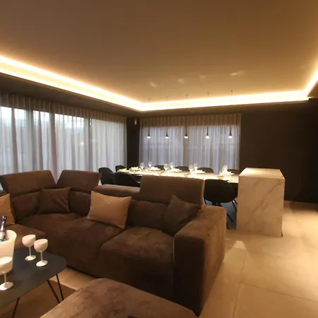 La Loge Aux Loups, Contemporaine Avec Piscine Interieure, Sauna, Local Skis Et Velos, A 100 M Du