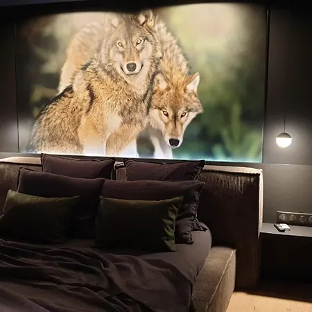 Villa La Loge Aux Loups, Contemporaine Avec Piscine Interieure, Sauna, Local Skis Et Velos, A 100 M Du