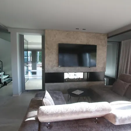 La Loge Aux Loups, Contemporaine Avec Piscine Interieure, Sauna, Local Skis Et Velos, A 100 M Du *