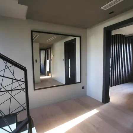 La Loge Aux Loups, Contemporaine Avec Piscine Interieure, Sauna, Local Skis Et Velos, A 100 M Du Villa