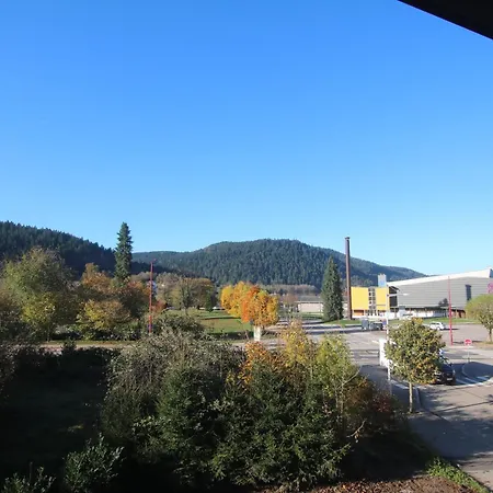 La Loge Aux Loups, Contemporaine Avec Piscine Interieure, Sauna, Local Skis Et Velos, A 100 M Du Villa