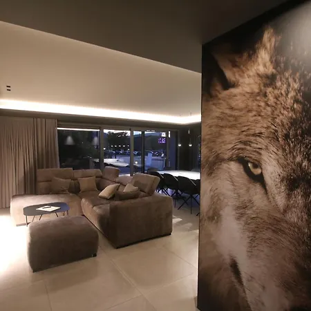 La Loge Aux Loups, Contemporaine Avec Piscine Interieure, Sauna, Local Skis Et Velos, A 100 M Du Villa *