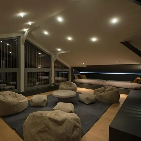 La Loge Aux Loups, Contemporaine Avec Piscine Interieure, Sauna, Local Skis Et Velos, A 100 M Du *