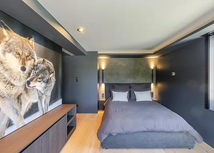 La Loge Aux Loups, A 100 M Du Lac, Piscine Interieure, Sauna, Cheminee, Local Skis Velos