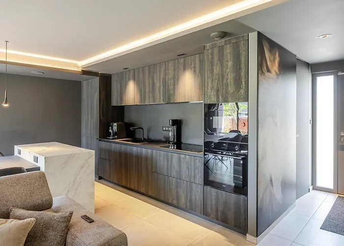 La Loge Aux Loups, A 100 M Du Lac, Piscine Interieure, Sauna, Cheminee, Local Skis Velos Vila *