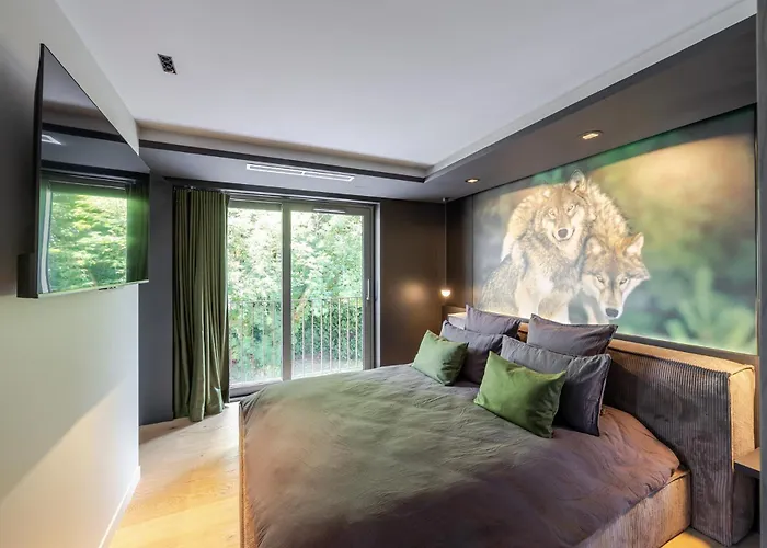 La Loge Aux Loups, A 100 M Du Lac, Piscine Interieure, Sauna, Cheminee, Local Skis Velos