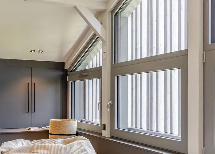 La Loge Aux Loups, A 100 M Du Lac, Piscine Interieure, Sauna, Cheminee, Local Skis Velos