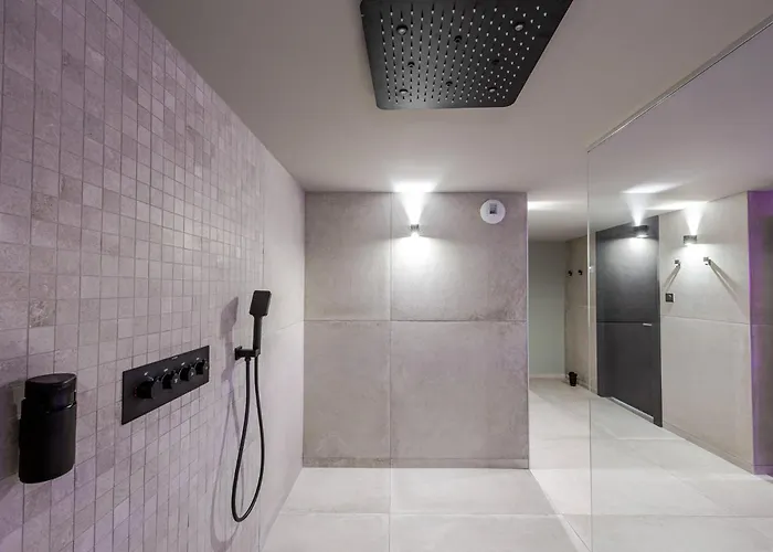 Vila La Loge Aux Loups, A 100 M Du Lac, Piscine Interieure, Sauna, Cheminee, Local Skis Velos